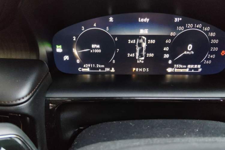 Used Lincoln Nautilus 2021 2.0T Four-Wheel Drive Luxury Edition Odometer Close Up