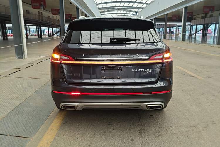 Used Lincoln Nautilus 2021 2.7T Four-Wheel Drive Prestige Edition Rear