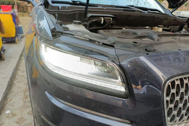 Used Lincoln Nautilus 2021 2.0T Four-Wheel Drive Luxury Edition Right Front Headlight
