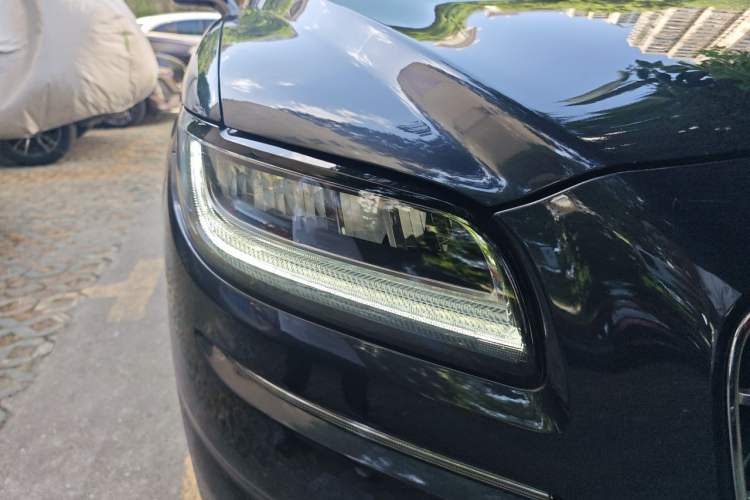 Used Lincoln Nautilus 2021 2.0T Four-Wheel Drive Luxury Edition Right Front Headlight