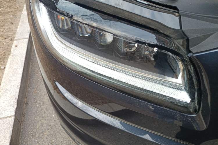 Used Lincoln Nautilus 2021 Revised Version 2.7T Four-Wheel Drive Prestige Edition Right Front Headlight