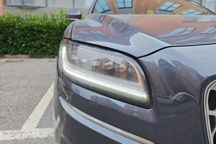 Used Lincoln Nautilus 2021 2.7T Four-Wheel Drive Prestige Edition Right Front Headlight