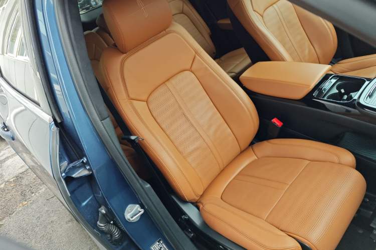 Used Lincoln Nautilus 2021 2.7T Four-Wheel-Drive Presidential Edition Right Front Seat