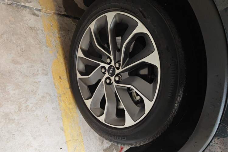 Used Lincoln Nautilus 2021 2.0T Four-Wheel Drive Luxury Edition Right Front Wheel Hub