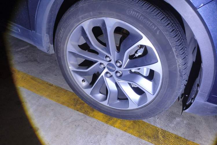 Used Lincoln Nautilus 2021 2.0T Four-Wheel Drive Luxury Edition Right Front Wheel Hub