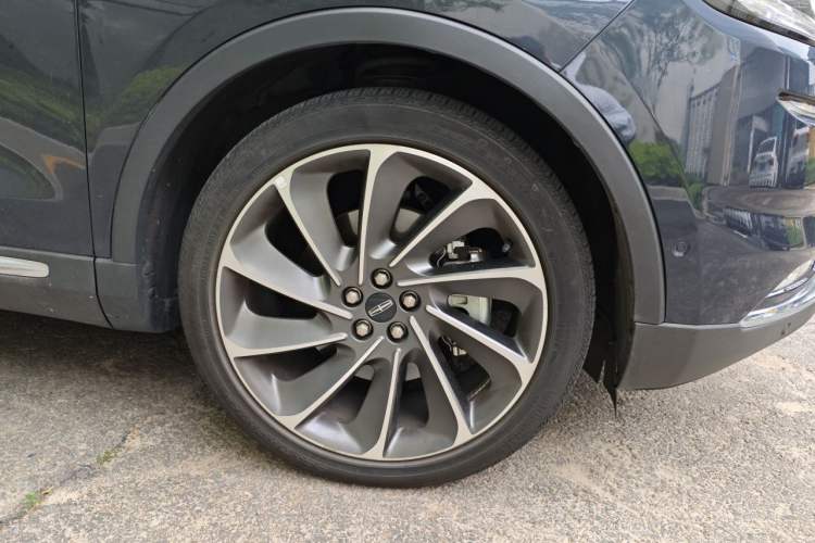 Used Lincoln Nautilus 2021 2.7T Four-Wheel Drive Prestige Edition Right Front Wheel Hub