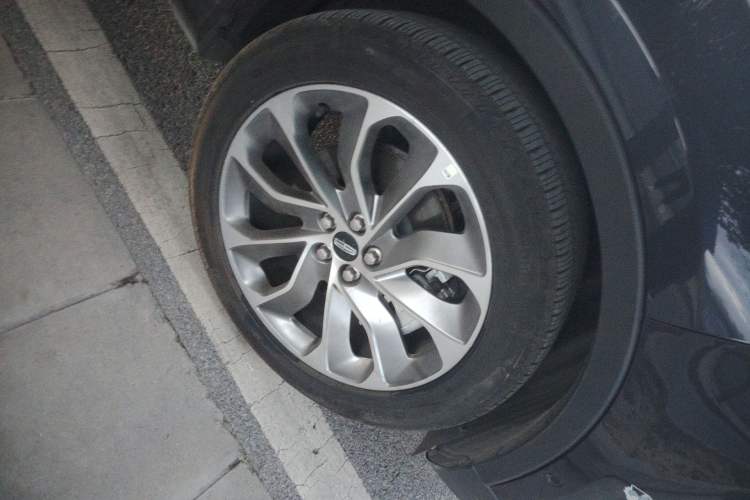 Used Lincoln Nautilus 2021 2.0T Four-Wheel Drive Luxury Edition Right Front Wheel Hub