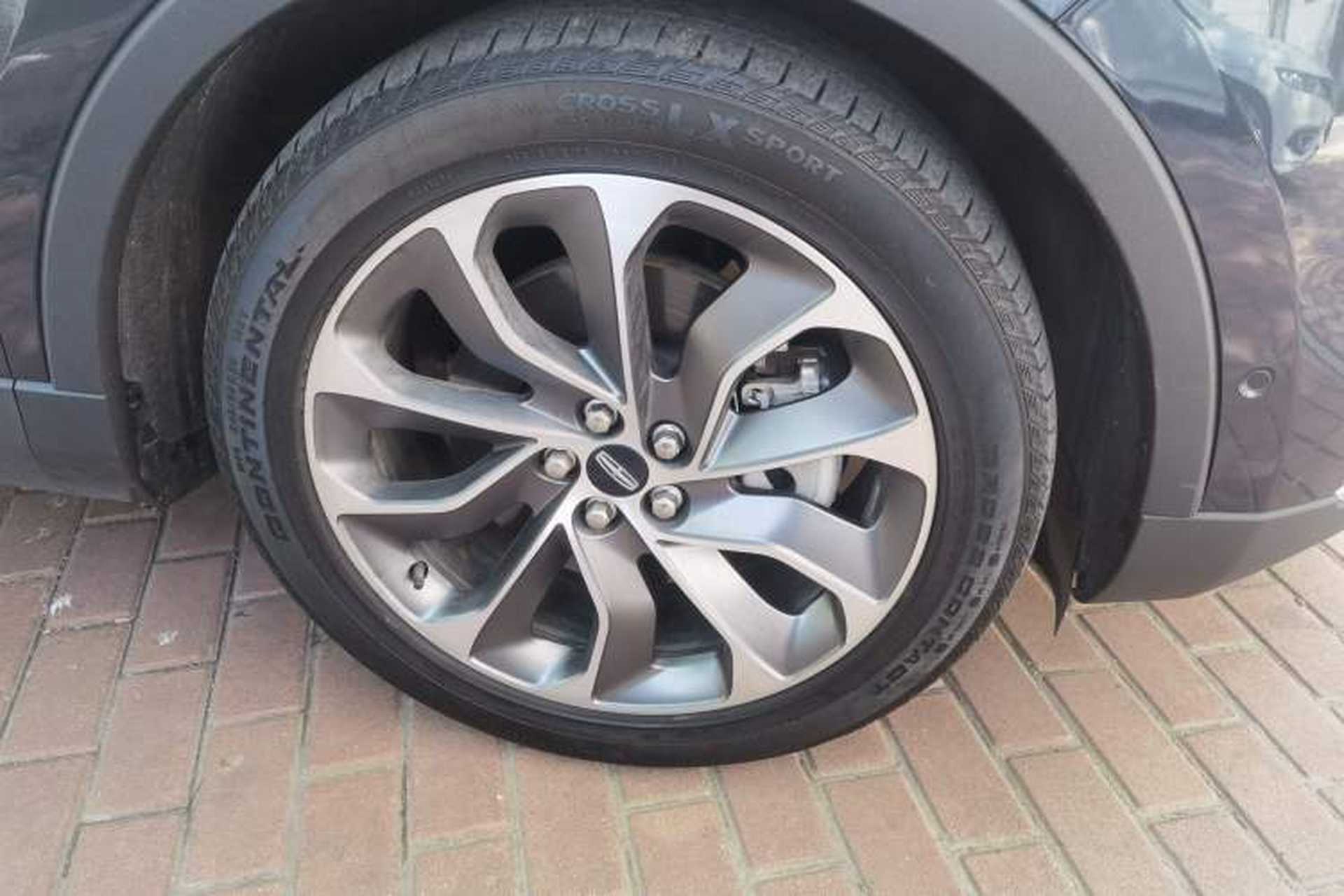 Used Lincoln Nautilus 2021 2.0T Four-Wheel Drive Luxury Edition Right Front Wheel Hub
