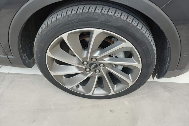 Used Lincoln Nautilus 2021 2.7T Four-Wheel Drive Prestige Edition Right Front Wheel Hub