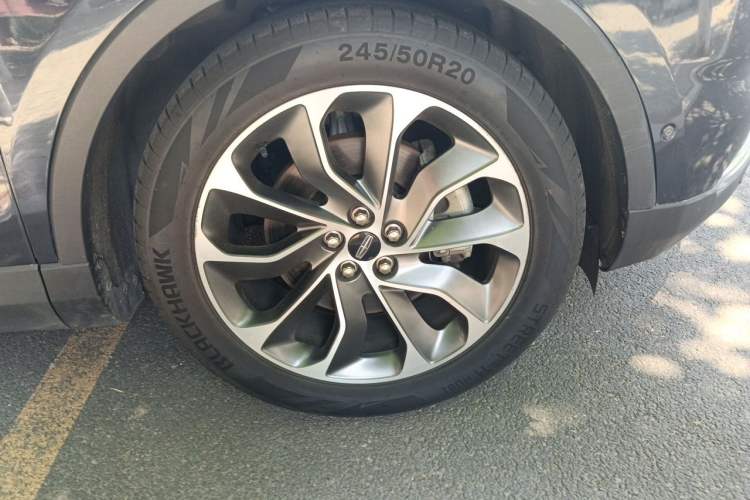 Used Lincoln Nautilus 2021 2.0T Four-Wheel Drive Luxury Edition Right Front Wheel Hub