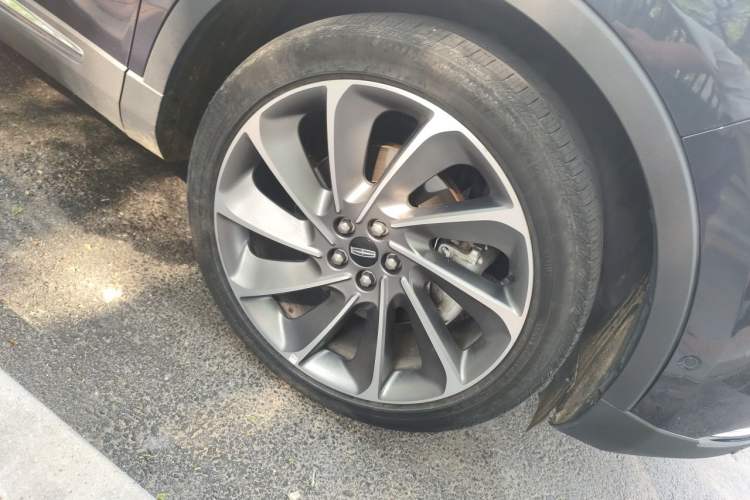 Used Lincoln Nautilus 2021 2.7T Four-Wheel Drive Prestige Edition Right Front Wheel Hub
