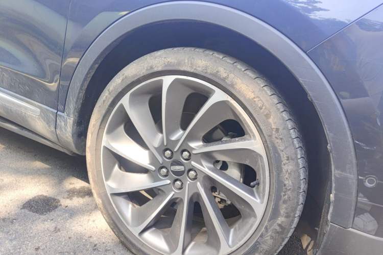 Used Lincoln Nautilus 2021 2.7T Four-Wheel Drive Prestige Edition Right Front Wheel Hub