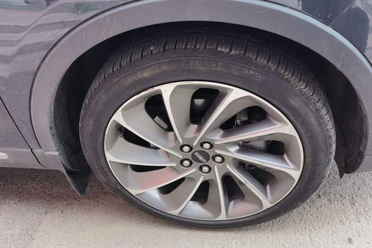 Used Lincoln Nautilus 2021 2.7T Four-Wheel Drive Prestige Edition Right Front Wheel Hub