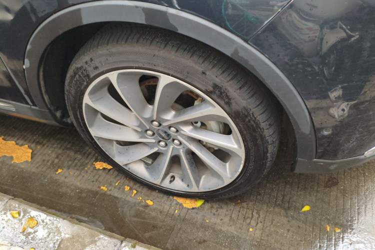 Used Lincoln Nautilus 2021 2.7T Four-Wheel Drive Prestige Edition Right Front Wheel Hub