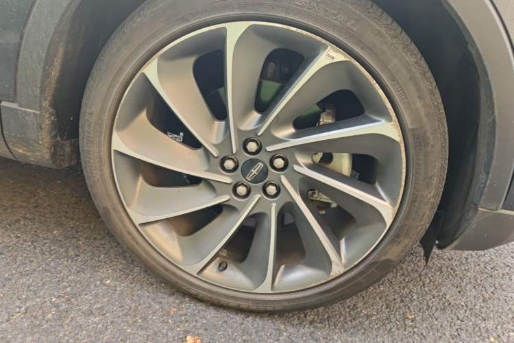 Used Lincoln Nautilus 2021 2.7T Four-Wheel Drive Prestige Edition Right Front Wheel Hub