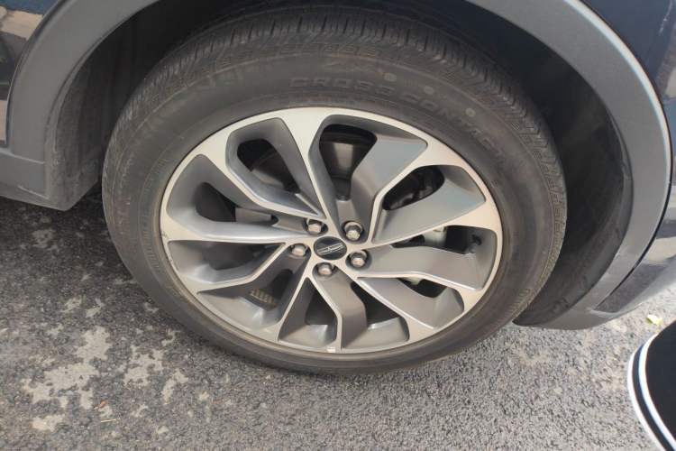 Used Lincoln Nautilus 2021 2.0T Four-Wheel Drive Luxury Edition Right Front Wheel Hub