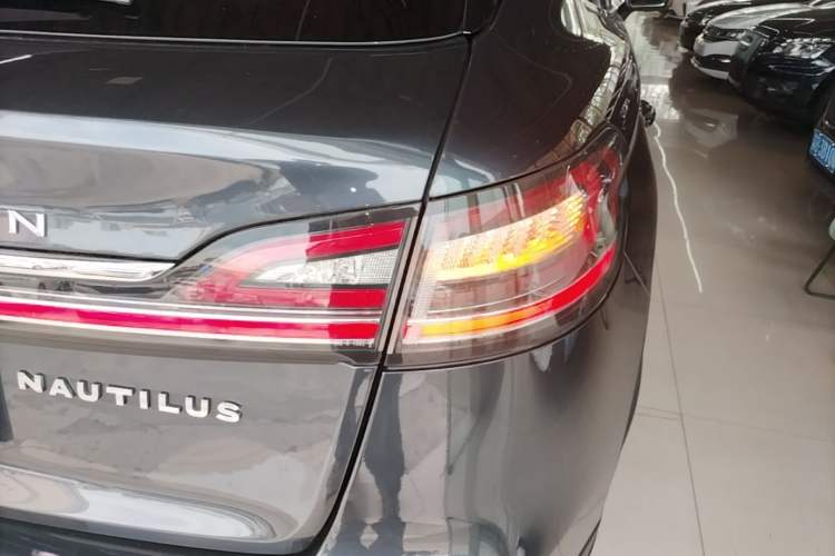 Used Lincoln Nautilus 2021 2.0T Four-Wheel Drive Luxury Edition Right Rear Taillight