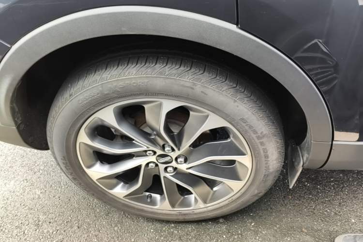Used Lincoln Nautilus 2021 2.0T Four-Wheel Drive Luxury Edition Right Rear Wheel Hub