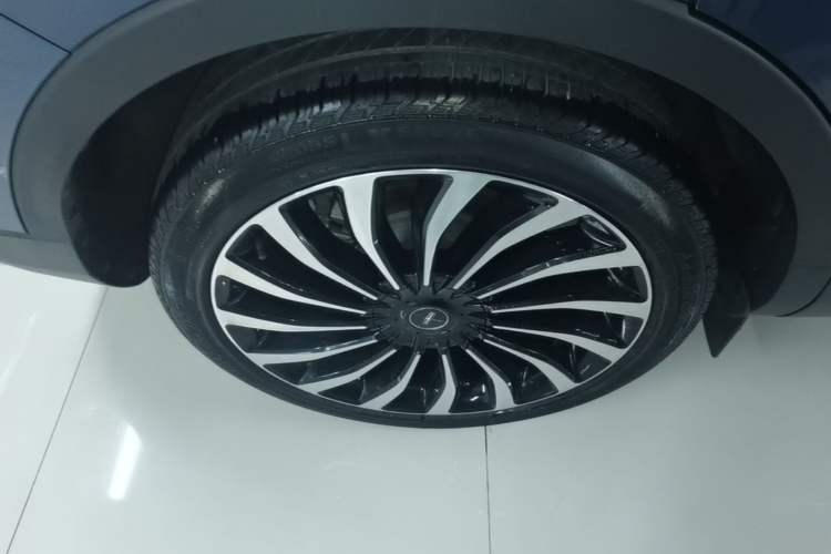 Used Lincoln Nautilus 2021 2.7T Four-Wheel-Drive Presidential Edition Right Rear Wheel Hub