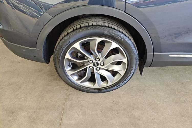 Used Lincoln Nautilus 2021 2.0T Four-Wheel Drive Luxury Edition Right Rear Wheel Hub