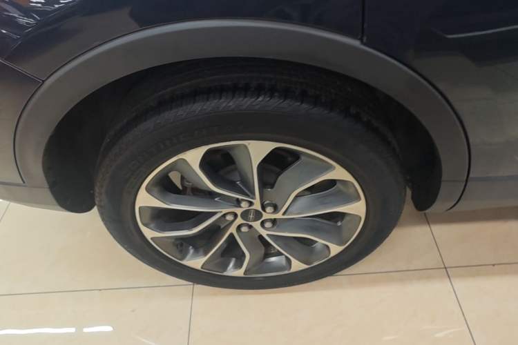 Used Lincoln Nautilus 2021 2.0T Four-Wheel Drive Luxury Edition Right Rear Wheel Hub