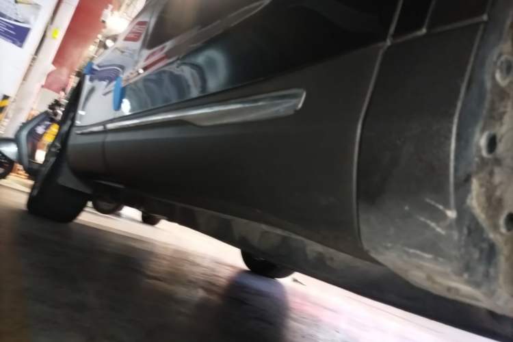 Used Lincoln Nautilus 2021 2.0T Four-Wheel Drive Luxury Edition Right Side Sill