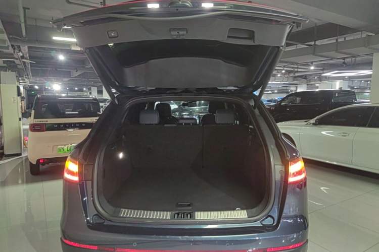 Used Lincoln Nautilus 2021 2.0T Four-Wheel Drive Luxury Edition Trunk