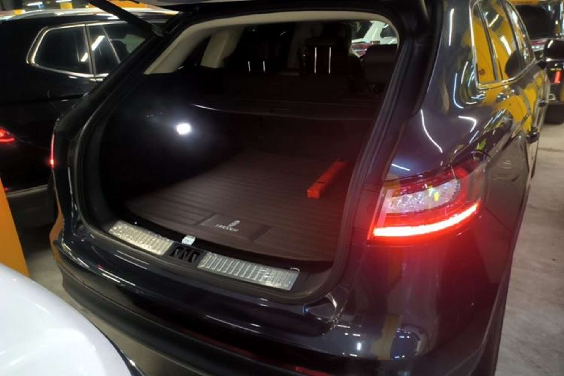 Used Lincoln Nautilus 2021 2.0T Four-Wheel Drive Luxury Edition Trunk