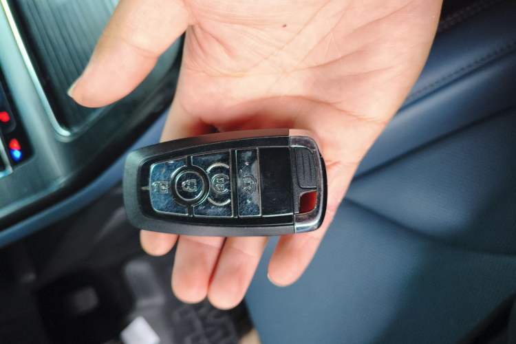 Used Lincoln Nautilus 2021 2.0T Four-Wheel Drive Luxury Edition Vehicle Key