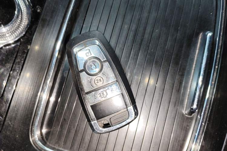 Used Lincoln Nautilus 2021 2.0T Four-Wheel Drive Luxury Edition Vehicle Key