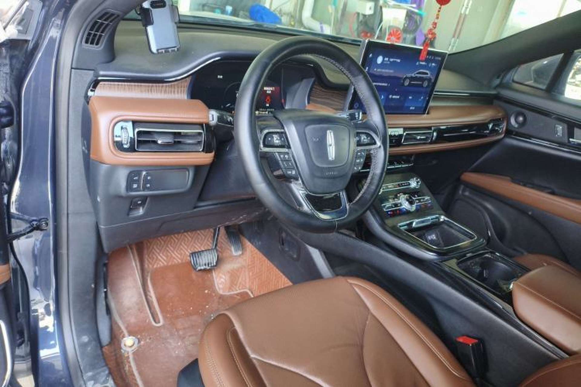 Used Lincoln Nautilus 2021 2.0T Four-Wheel Drive Luxury Edition Center Console