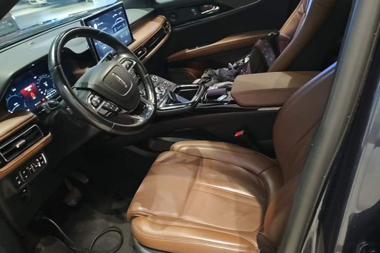Used Lincoln Nautilus 2021 2.7T Four-Wheel Drive Prestige Edition Left Front Seat