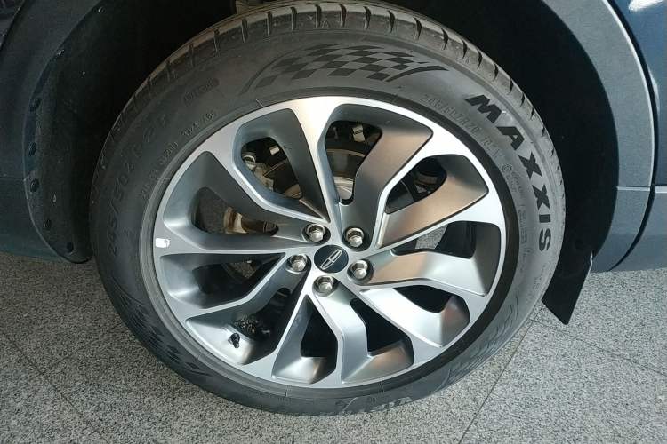 Used Lincoln Nautilus 2021 2.0T Four-Wheel Drive Luxury Edition Right Rear Wheel Hub