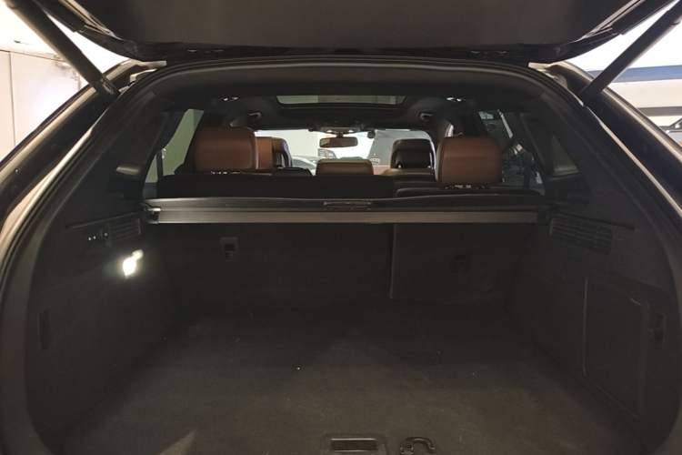 Used Lincoln Nautilus 2021 2.7T Four-Wheel Drive Prestige Edition Trunk