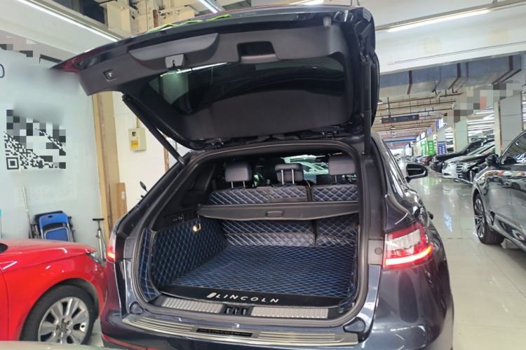 Used Lincoln Nautilus 2021 2.0T Four-Wheel Drive Luxury Edition Trunk