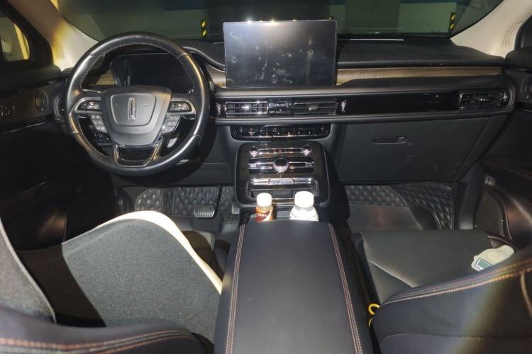 Used Lincoln Nautilus 2021 2.0T Four-Wheel Drive Luxury Edition Center Console