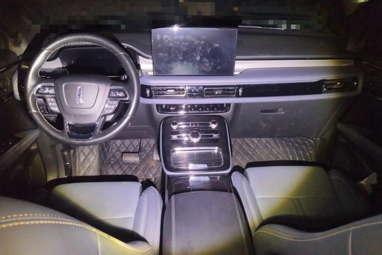 Used Lincoln Nautilus 2021 2.7T Four-Wheel Drive Prestige Edition Center Console