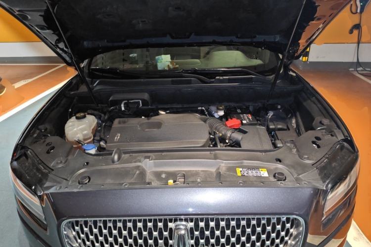 Used Lincoln Nautilus 2021 2.0T Four-Wheel Drive Luxury Edition Engine Bay
