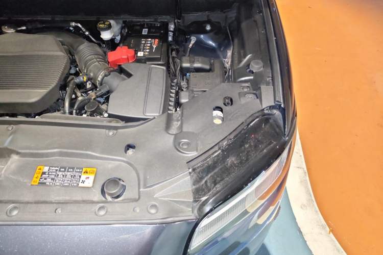 Used Lincoln Nautilus 2021 2.0T Four-Wheel Drive Luxury Edition Engine Bay Left