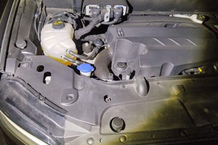 Used Lincoln Nautilus 2021 2.7T Four-Wheel Drive Prestige Edition Engine Bay Right