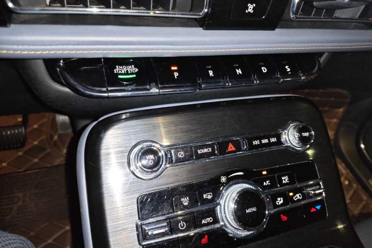 Used Lincoln Nautilus 2021 2.0T Four-Wheel Drive Luxury Edition Gear Lever