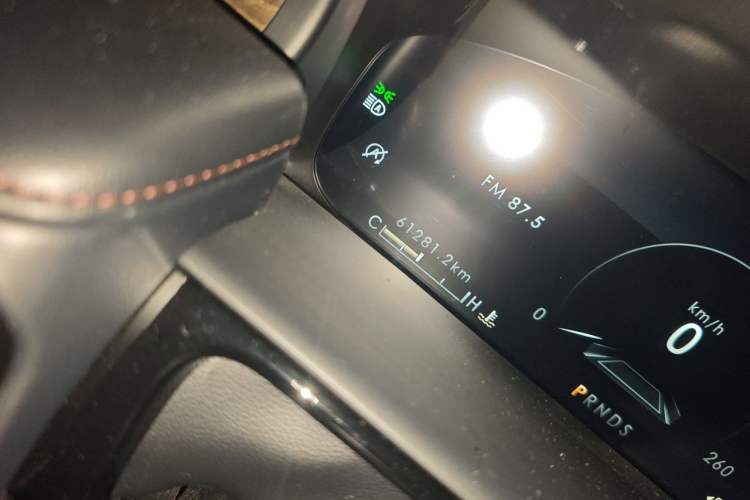 Used Lincoln Nautilus 2021 2.0T Four-Wheel Drive Luxury Edition Odometer Close Up