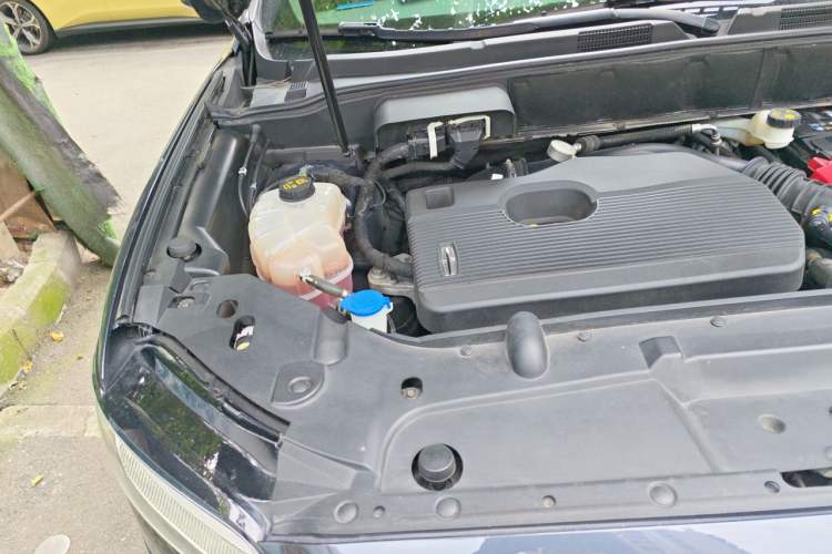 Used Lincoln Nautilus 2021 2.0T Four-Wheel Drive Luxury Edition Engine Bay Right