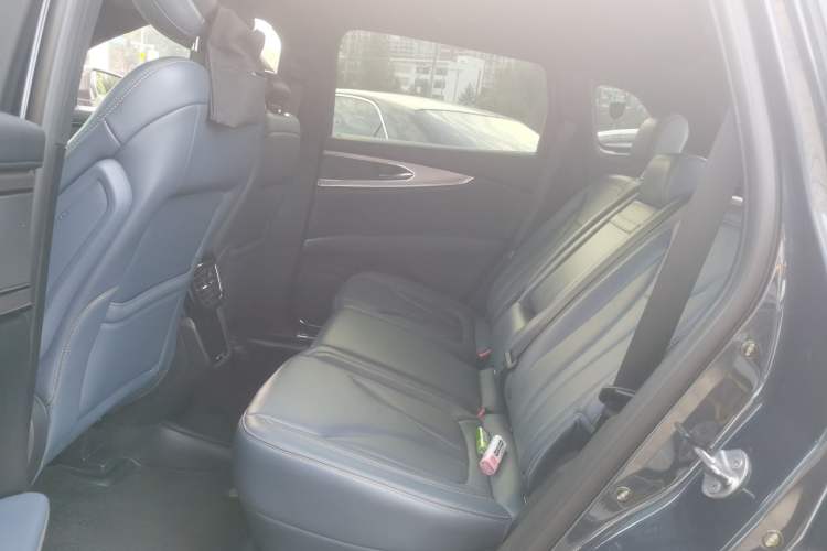 Used Lincoln Nautilus 2021 2.0T Four-Wheel Drive Luxury Edition Left Rear Seat