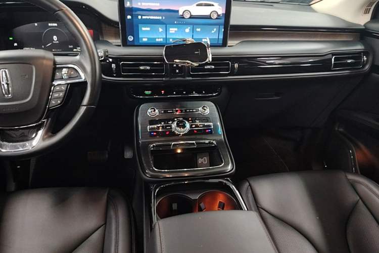 Used Lincoln Nautilus 2021 2.0T Four-Wheel Drive Luxury Edition Audio And AC Panel