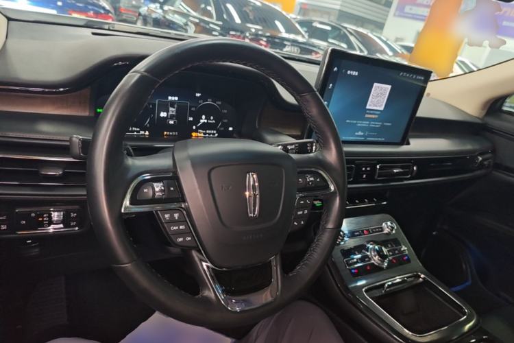 Used Lincoln Nautilus 2021 2.0T Four-Wheel Drive Luxury Edition Center Console