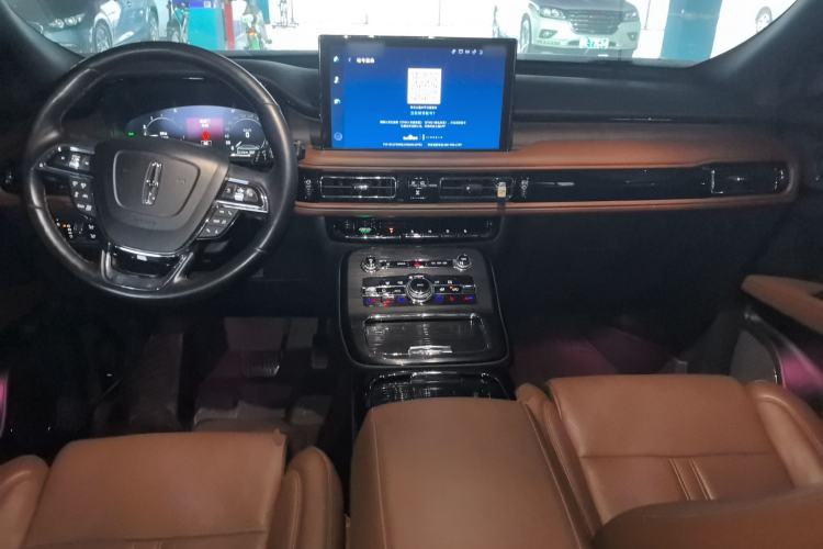Used Lincoln Nautilus 2021 2.7T Four-Wheel Drive Prestige Edition Center Console