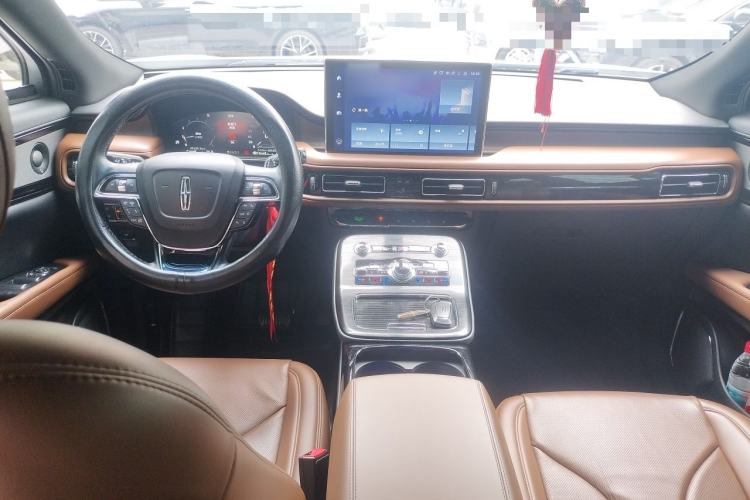Used Lincoln Nautilus 2021 2.0T Four-Wheel Drive Luxury Edition Center Console