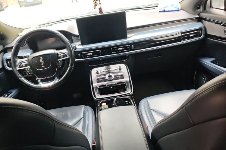 Used Lincoln Nautilus 2021 2.0T Four-Wheel Drive Luxury Edition Center Console
