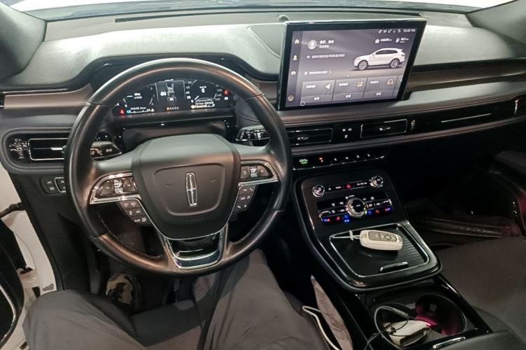 Used Lincoln Nautilus 2021 2.0T Four-Wheel Drive Luxury Edition Center Console